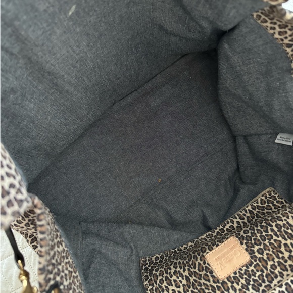 Clare V Simple Tote with Stap - Picture 6 of 7